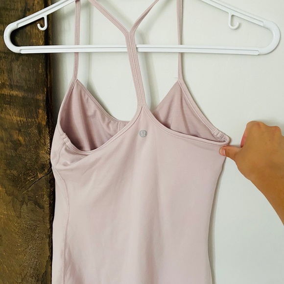 Women’s Lululemon Y back tank - Picture 3 of 4